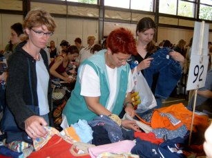 Preisbewu&szlig;t einkaufen beim MAZ-Basar